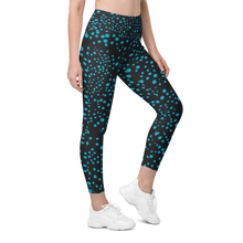 Load image into Gallery viewer, Side view of Beautiful Bioluminescence Pocket Leggings with two pockets