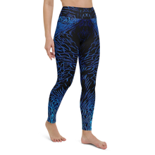 Load image into Gallery viewer, Scuba Diving Leggings - Giant Clam Design