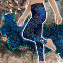 Load image into Gallery viewer, Scuba Diving Leggings - Giant Clam Design
