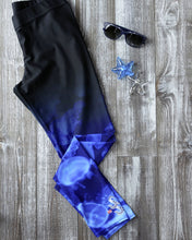 Load image into Gallery viewer, Jellyfish Bloom Leggings - Scuba Sisters Diving Apparel