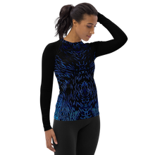 Load image into Gallery viewer, Giant Clam Women's Scuba Rash Guard