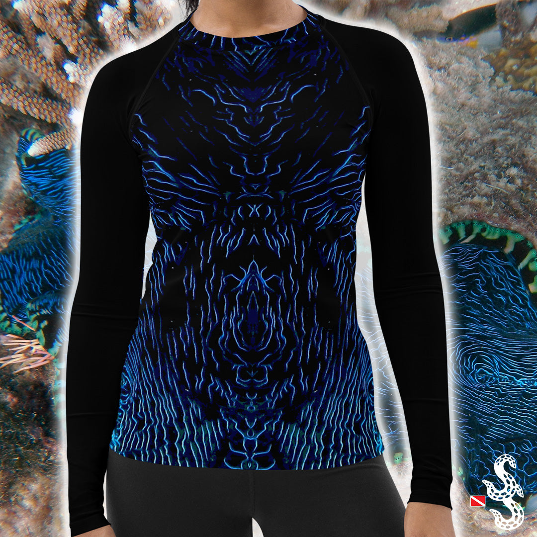 Giant Clam Women's Rash Guard | Scuba Sisters